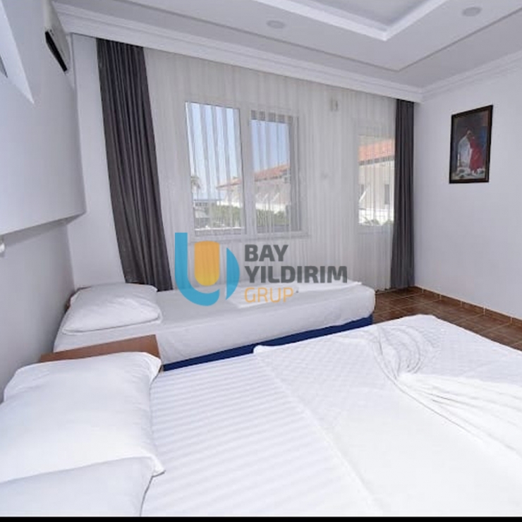 Ayvalık'ta Denize Sıfır, 53 Oda 150 Yatak Kapasiteli Otel