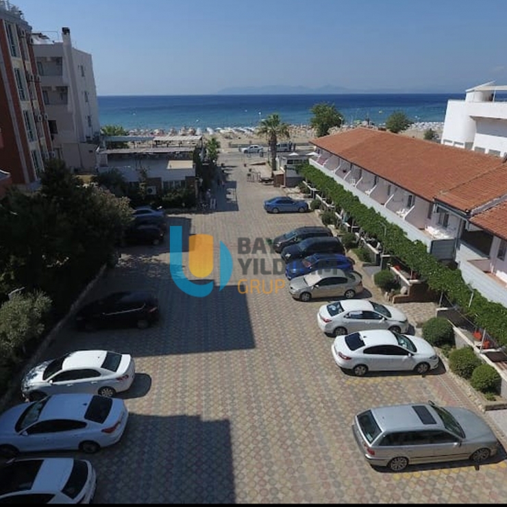 Ayvalık'ta Denize Sıfır, 53 Oda 150 Yatak Kapasiteli Otel