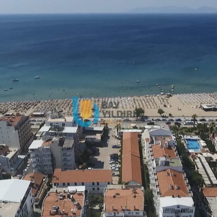 Ayvalık'ta Denize Sıfır, 53 Oda 150 Yatak Kapasiteli Otel