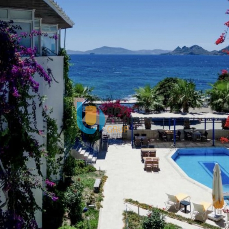 Bodrum Turgutreis'te Denize Sıfır, Plajlı, 3 Yıldızlı, 38 Odalı Otel